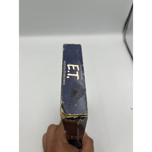 E.T. The Extra Terrestrial VHS 1988 - Picture 9 of 9